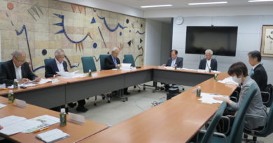 理事会で事業報告や決算を承認